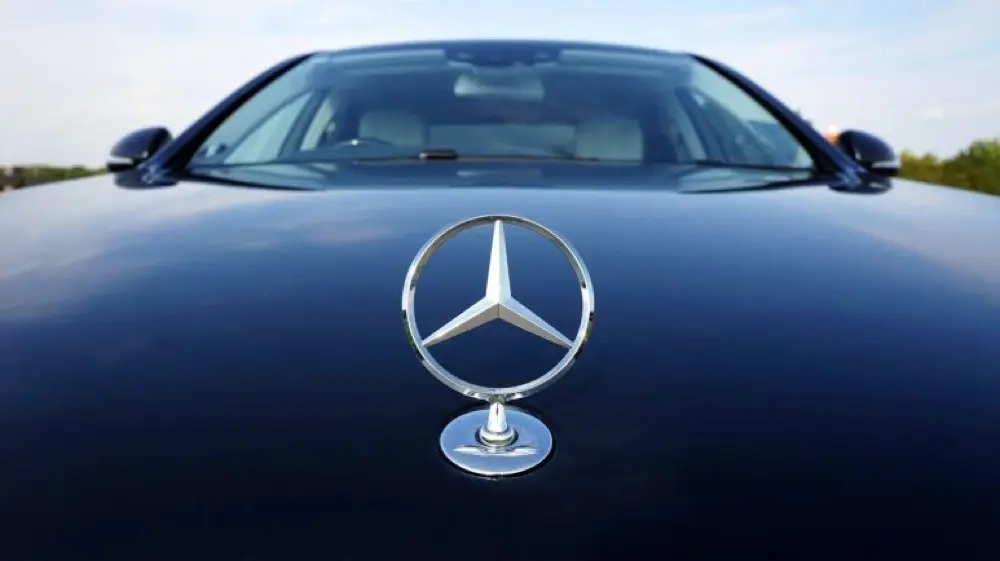 Mercedes' China Collapse: Is a 50% Price Crash the Canary in the Coal Mine for its Global Empire?