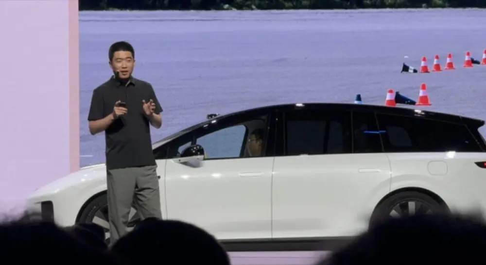 Li Auto's 40% Collapse vs. Leapmotor's Shocking Rise: Is China's EV 'Game of Thrones' a Warning for Tesla and VW?