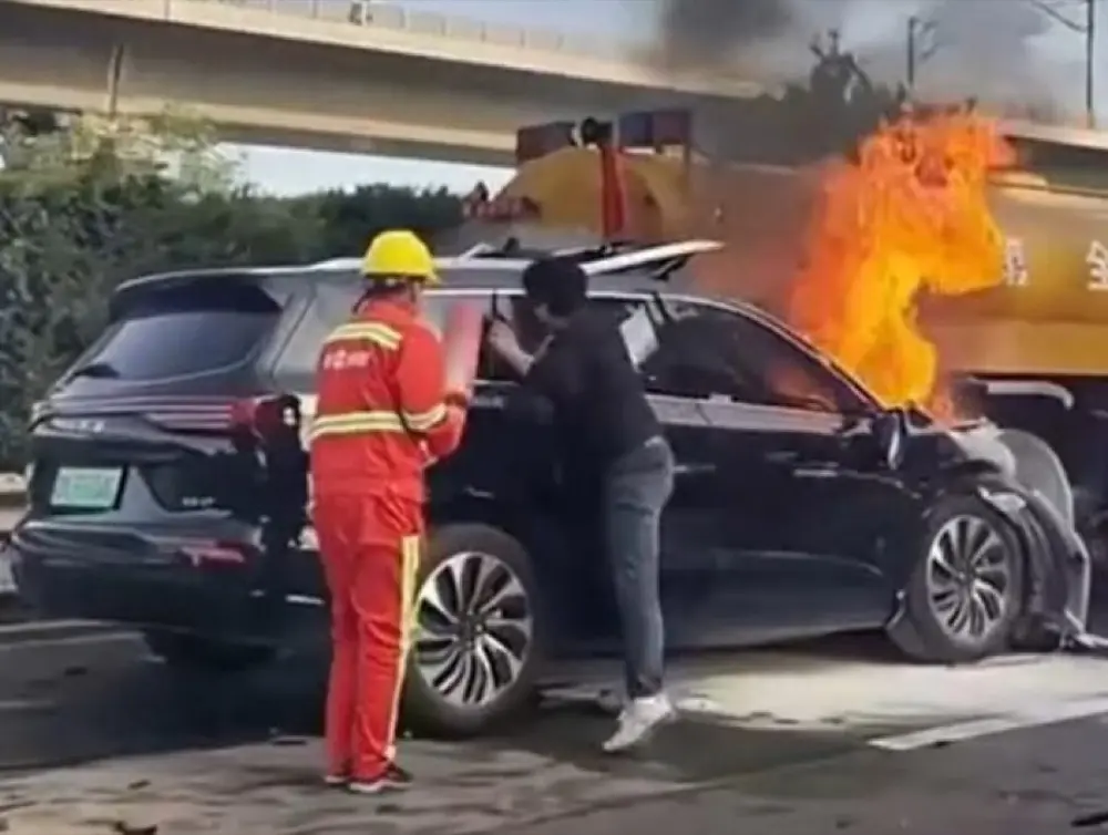 The Xiaomi SU7 Death Trap: DUI Caused the Crash, But Did a Design Flaw Seal the Driver's Fate?