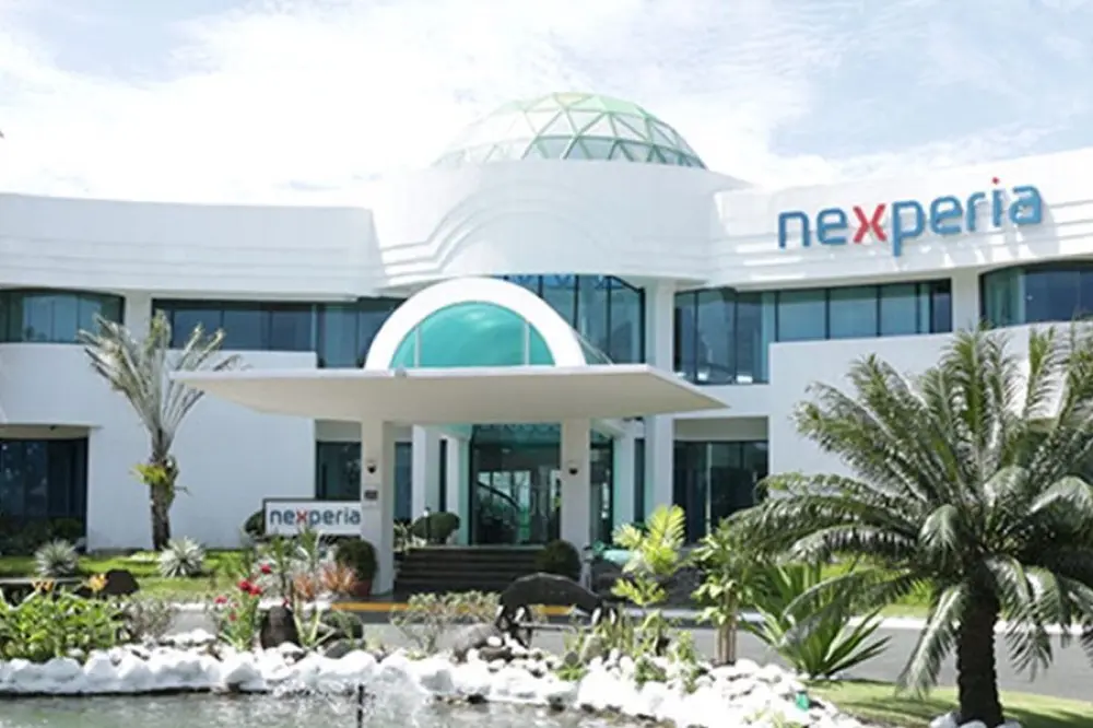 €1.9 Billion Shockwave: The Takedown of Nexperia and the Geopolitical Time Bomb in Europe's Auto Supply Chain