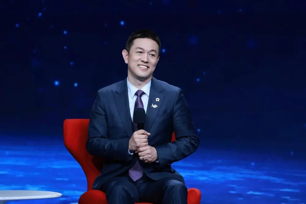 NIO Li Bin Manufacturing Strategy: Why the CEO Skipped Xiaomi's SU7 Launch