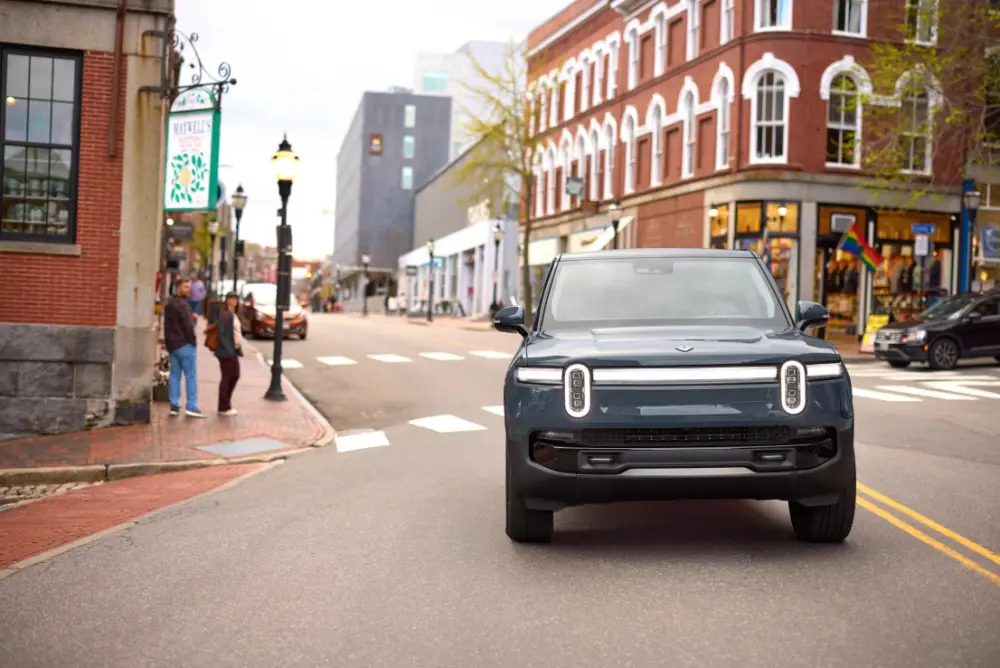 Rivian to Launch Autonomous Driving System Rivaling Tesla FSD in 2023